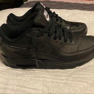 All black air max